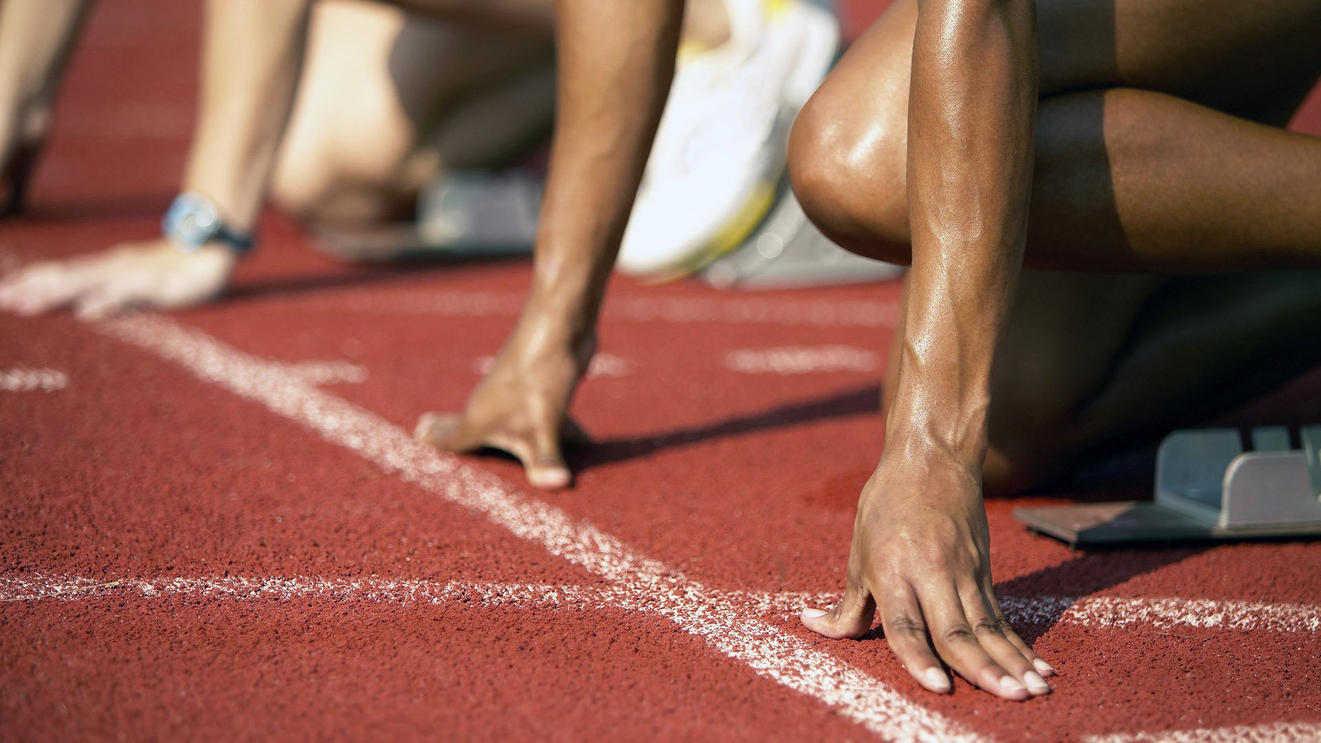 开云网站-青训球员成长轨迹被纪录片记录展示奋斗与梦想并存的青春